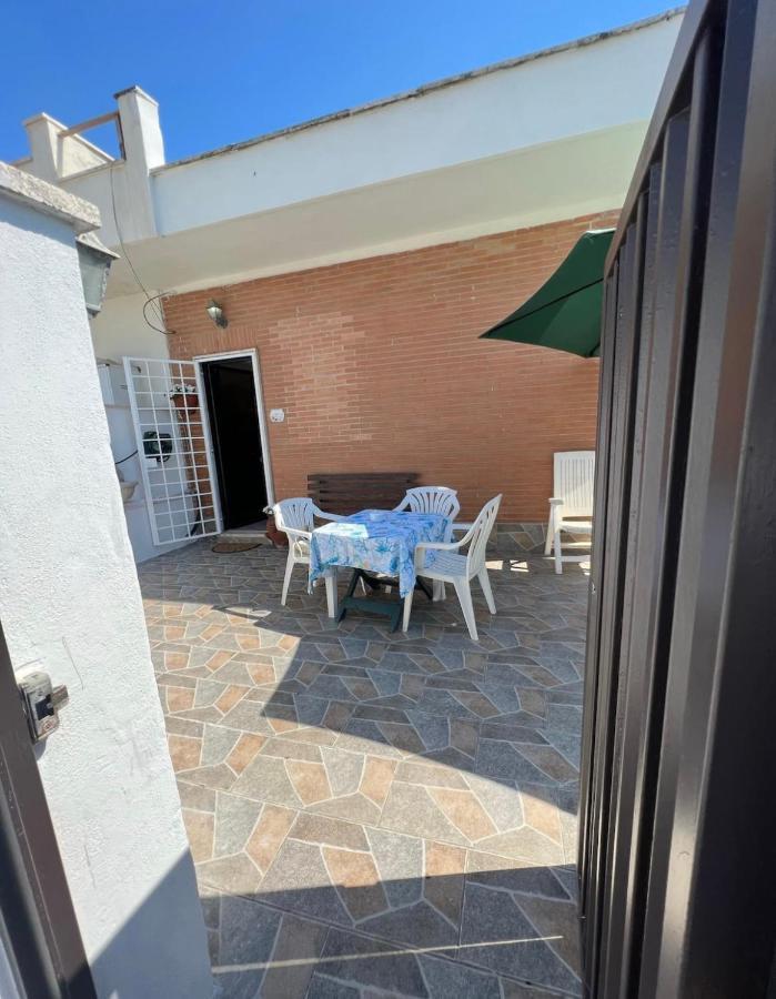 Villa Pisola Fiumicino Airport - Seafront Exterior photo