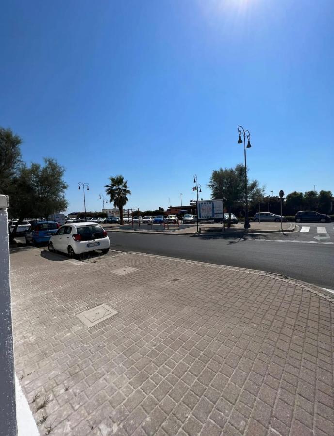 Villa Pisola Fiumicino Airport - Seafront Exterior photo